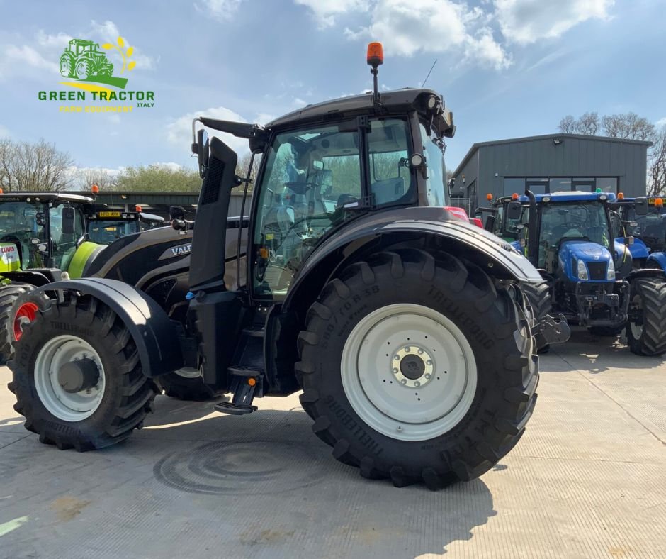 2022 Valtra T174 Direct Green Tractor Italy